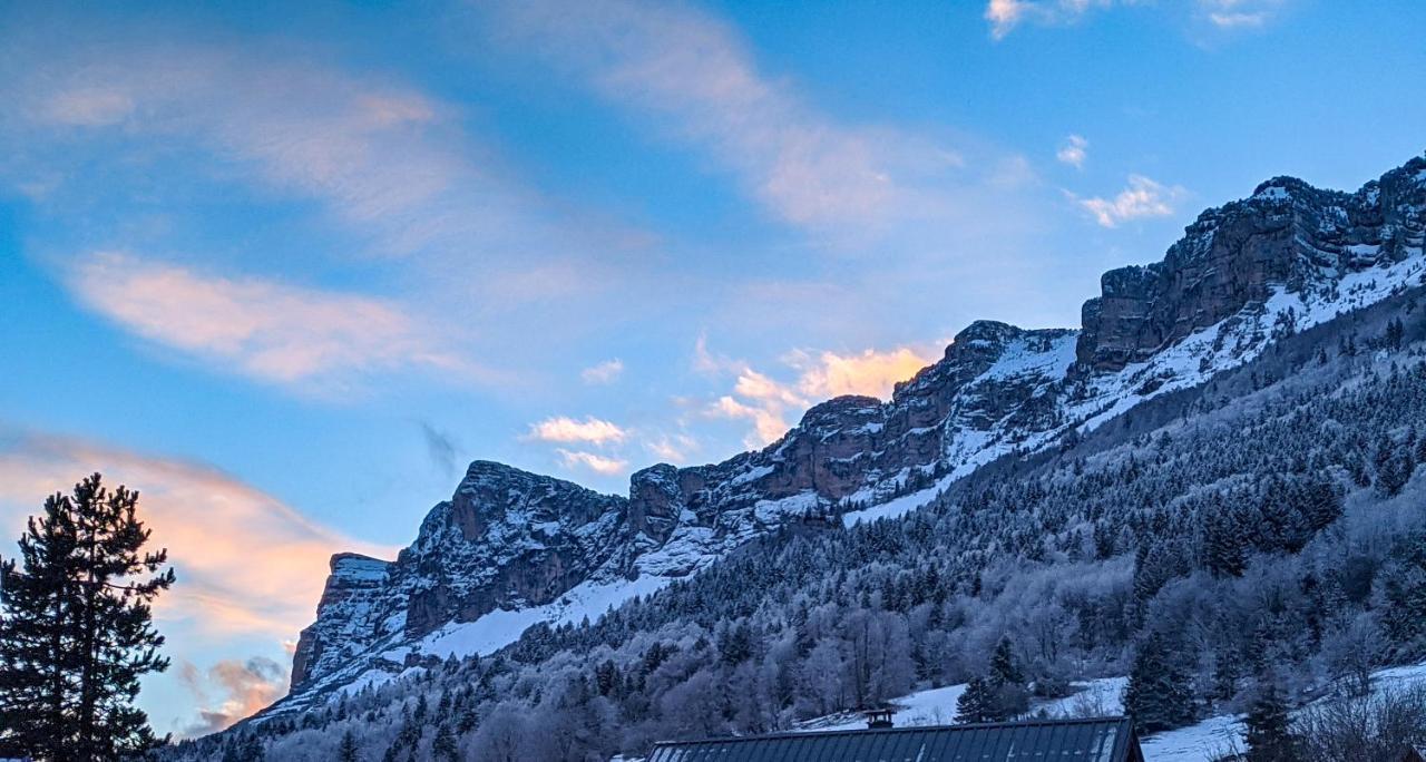 Maison Familiale En Montagne Avec Vue Merveilleuse Sur Le Massif De Belledonne Saint-Bernard  ภายนอก รูปภาพ
